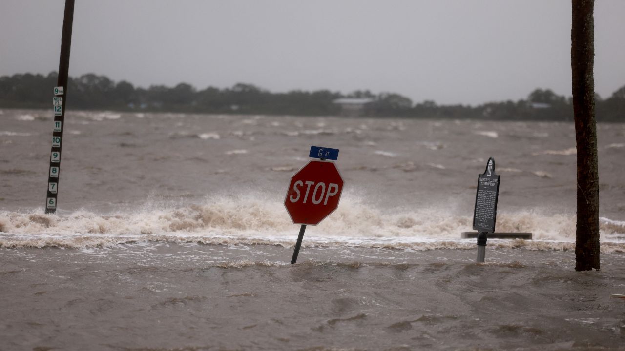 Tormenta tropical Debby se adentró en Georgia y amenaza con provocar "inundaciones catastróficas"