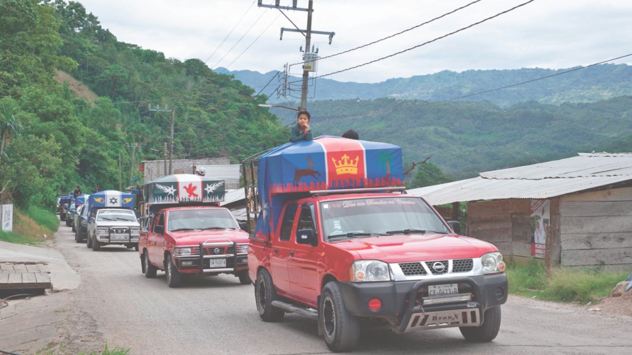 CRISIS. Miles de personas, de al menos 30 comunidades de Chiapas, han abandonado sus hogares por el asedio del crimen organizado que se disputa las plazas.