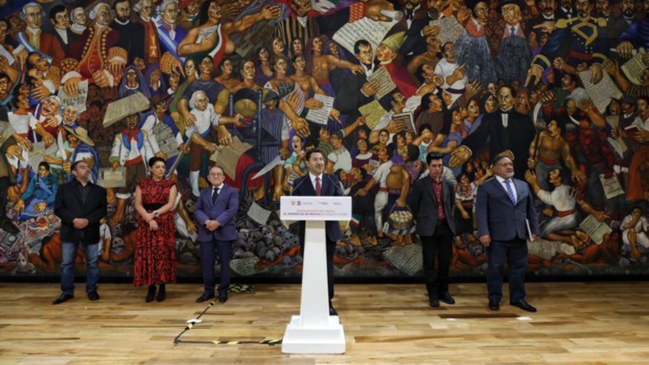 Abren al público mural de Ariosto Otero en Palacio de Ayuntamiento