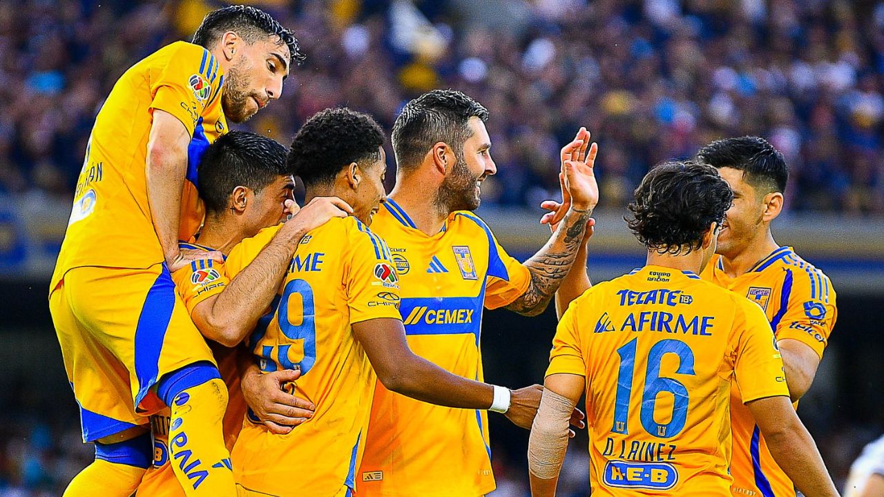 Viniendo de atrás, Tigres domina a Pumas en Ciudad Universitaria