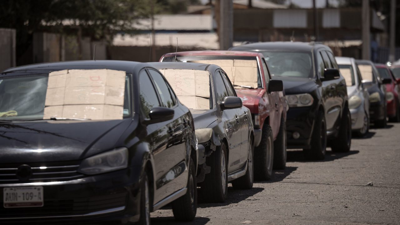 Días antes de dejar el cargo, AMLO extendió el decreto que regulariza la introducción de autos usados en la frontera hasta 2026.