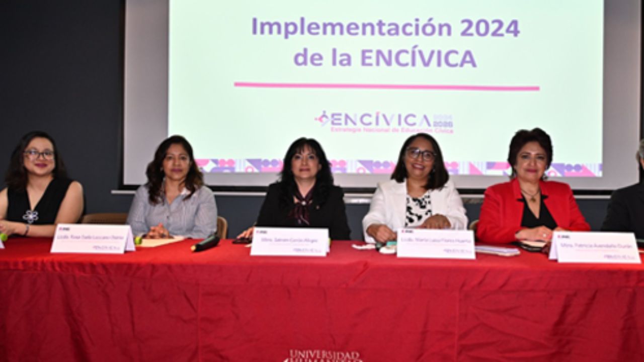 Foro. Funcionarios de los Institutos Electorales a nivel federal y local, así como académicos, participaron en la presentación de la Estrategia Nacional de Educación Cívica 2024-2026.