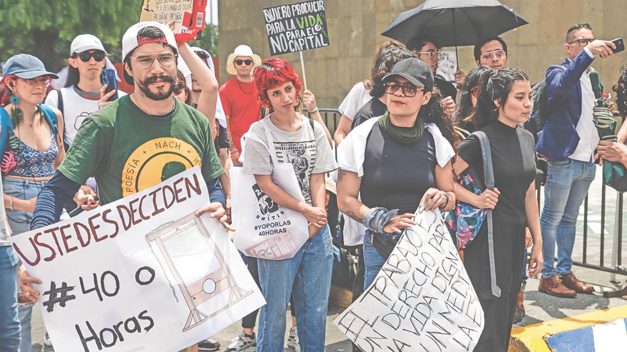 Marcha. Este domingo, protestaron a las afueras de San Lázaro en pro de la reducción a la jornada laboral.