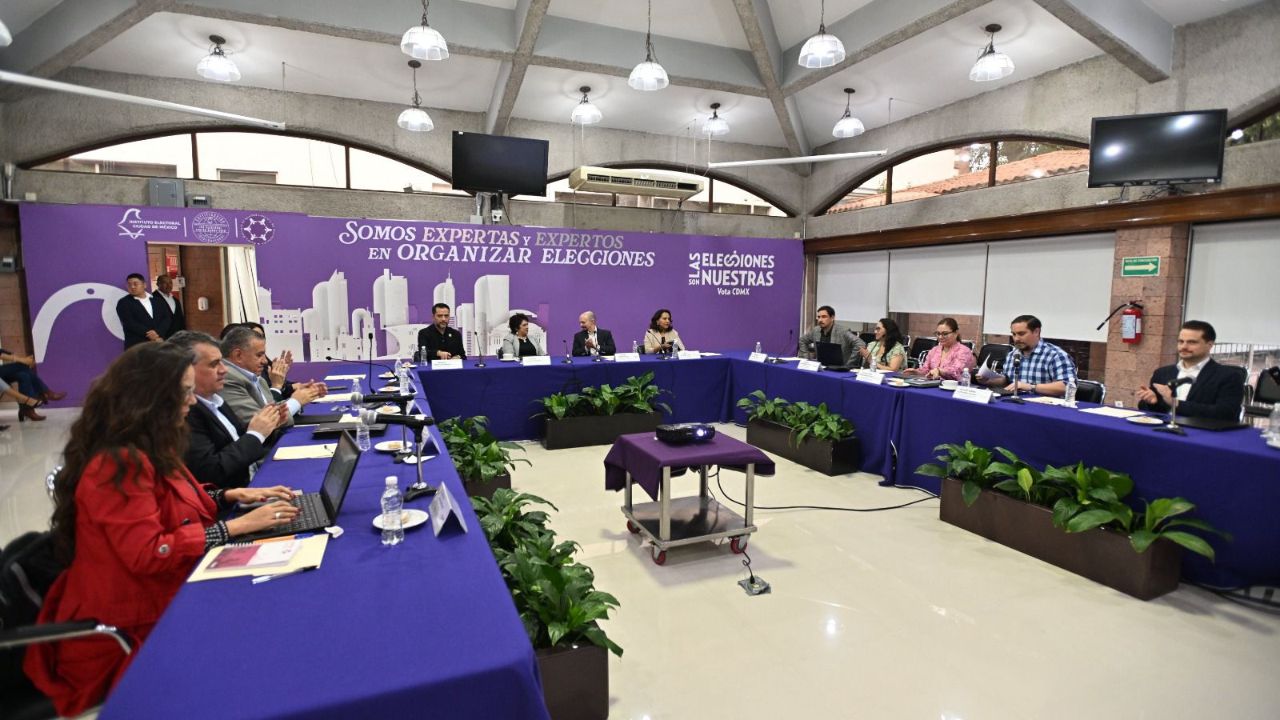 Valoran. Consejeros del IECM e INE se reunieron con la Dirección Ejecutiva del Registro Federal de Electores para analizar la experiencia del voto en otras naciones.