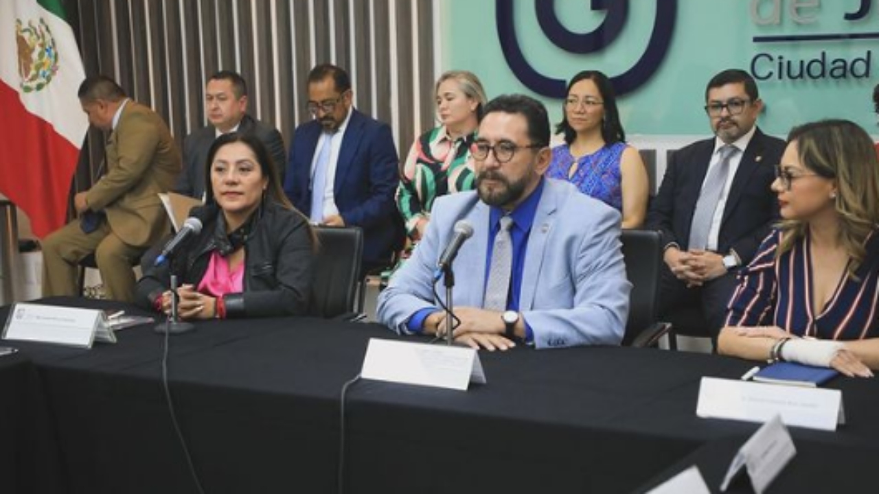 Foto: Instagram@xochitl_bravo_espinosa/ Martí Batres dara su informe de gobierno