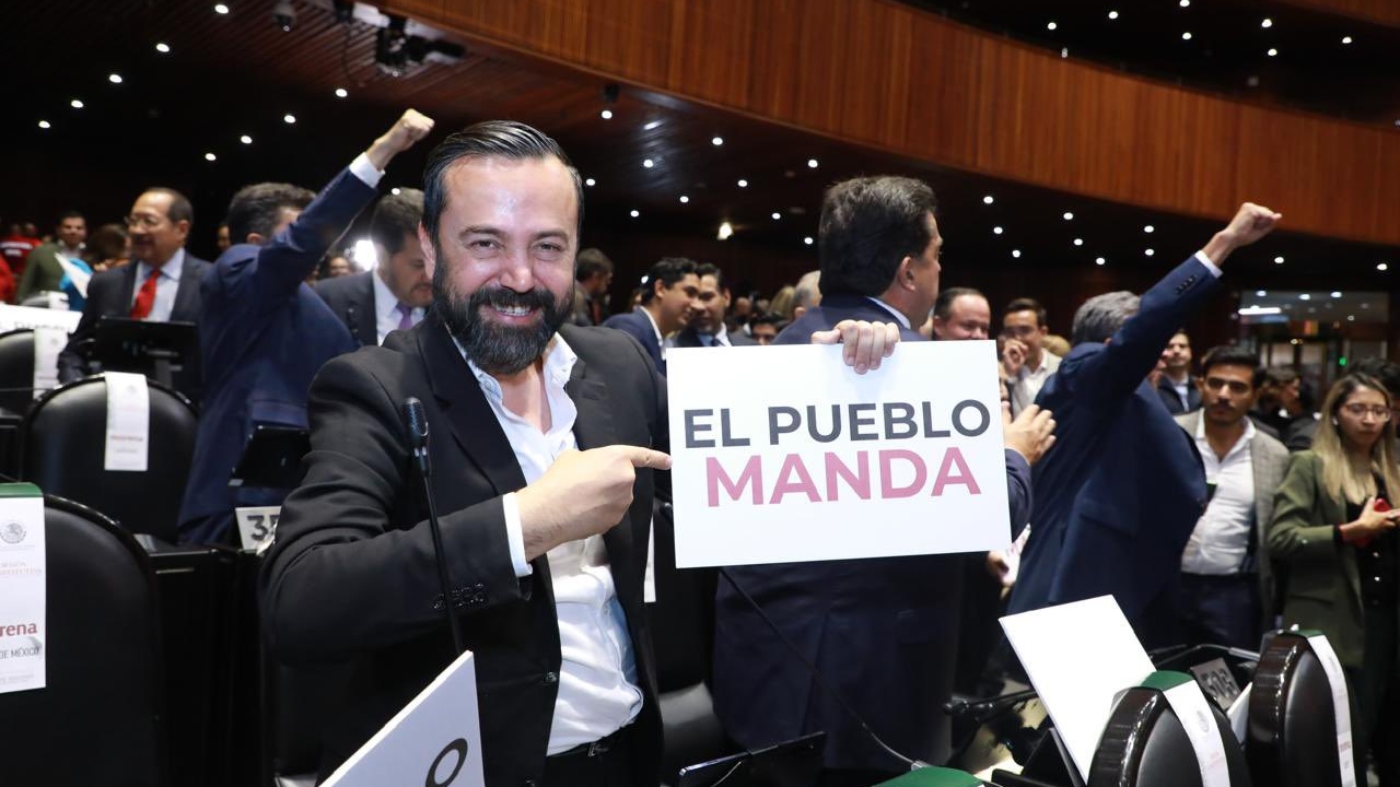 Foto: X@arturoavila_mx/ “Un juez piensa que tiene facultades para extralimitarse y echar para abajo algo que depende del Poder Legislativo”