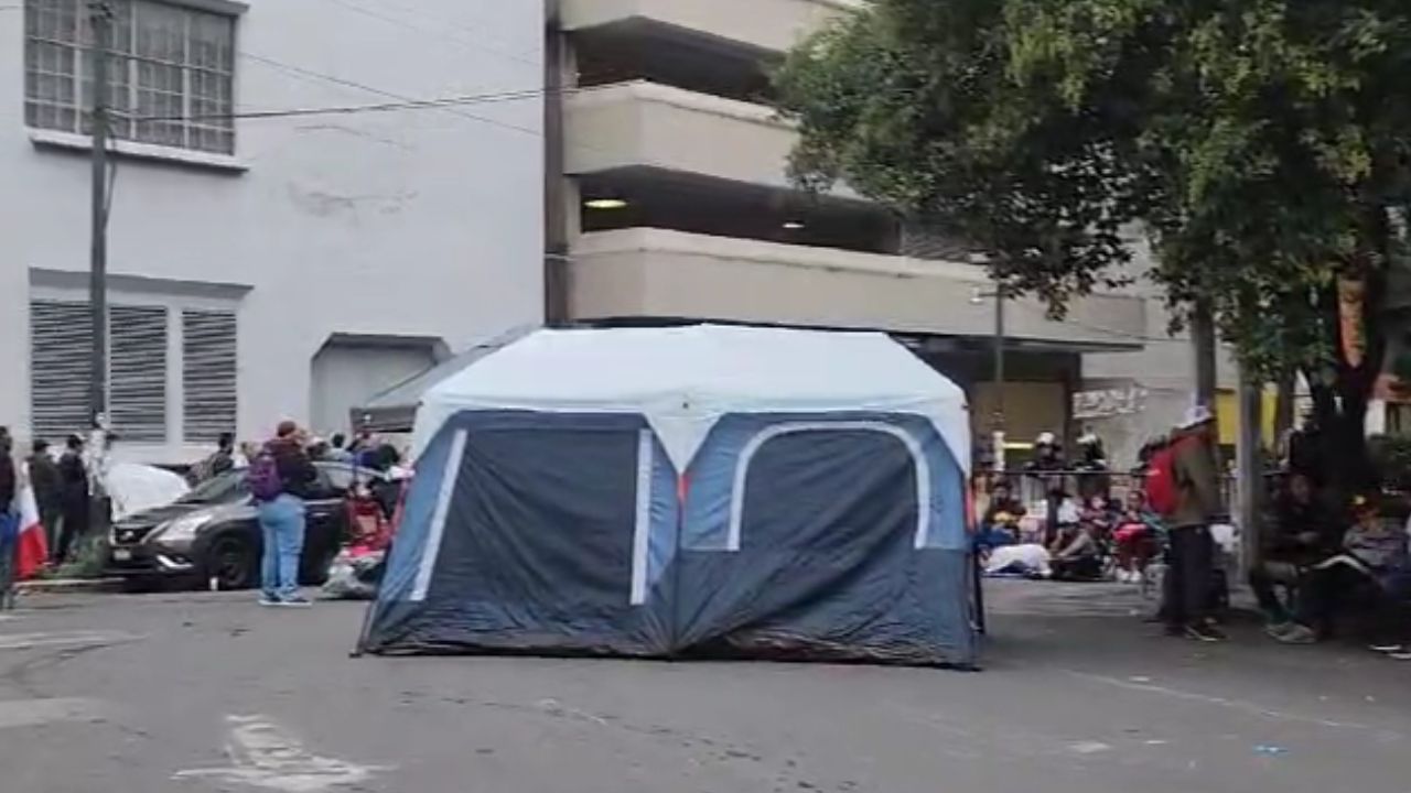 El acceso al Senado por la calle de Antonio Caso e Insurgentes se encuentra bloqueado