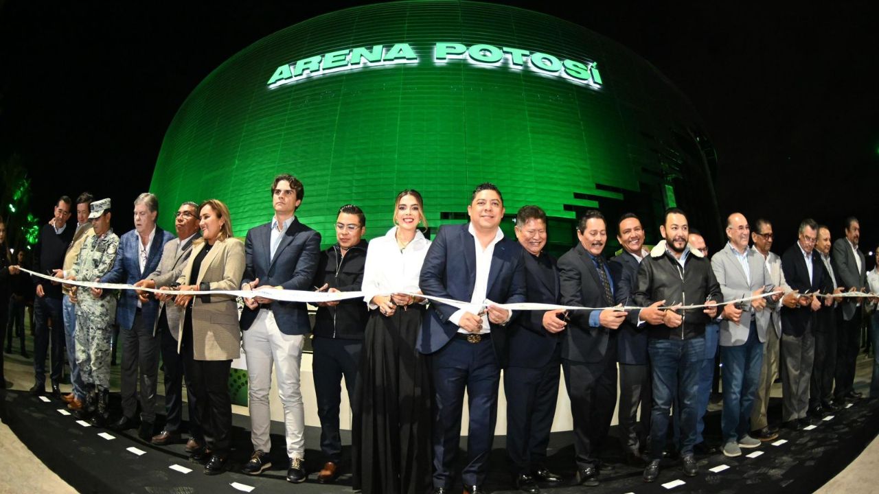 Ricardo Gallardo entrega a las familias potosinas la Arena Potosí