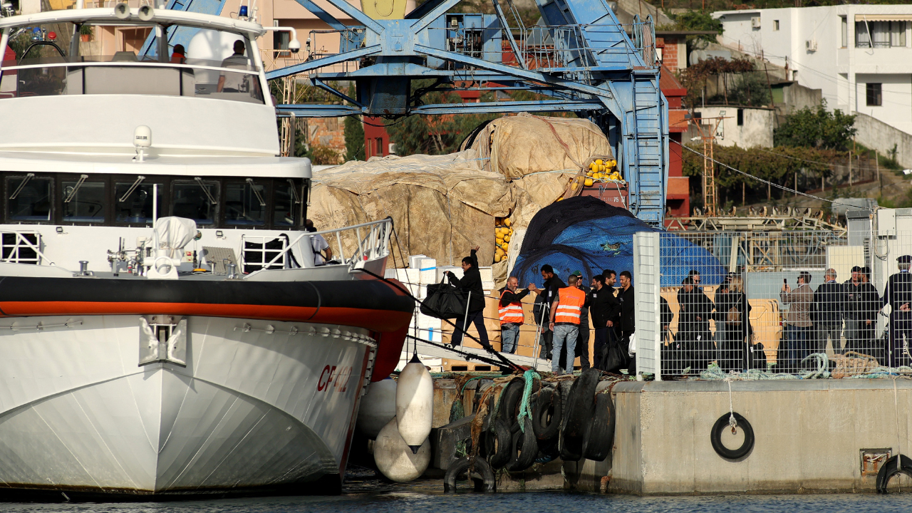 Italia aprueba decreto de ley para fortalecer centros de inmigrantes en Albania