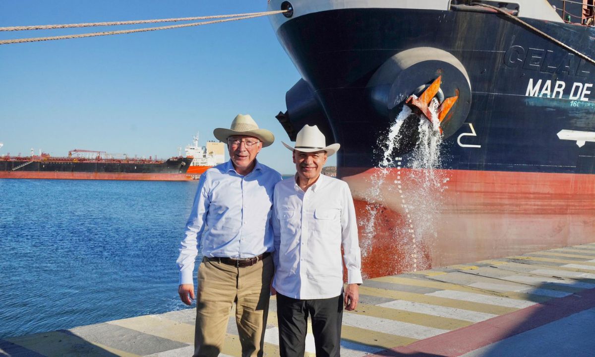 Junto al embajador Ken Salazar, el gobernador Alfonso Durazo visitó el Puerto de Guaymas en el marco del relanzamiento de la Comisión Sonora-Estados Unidos.