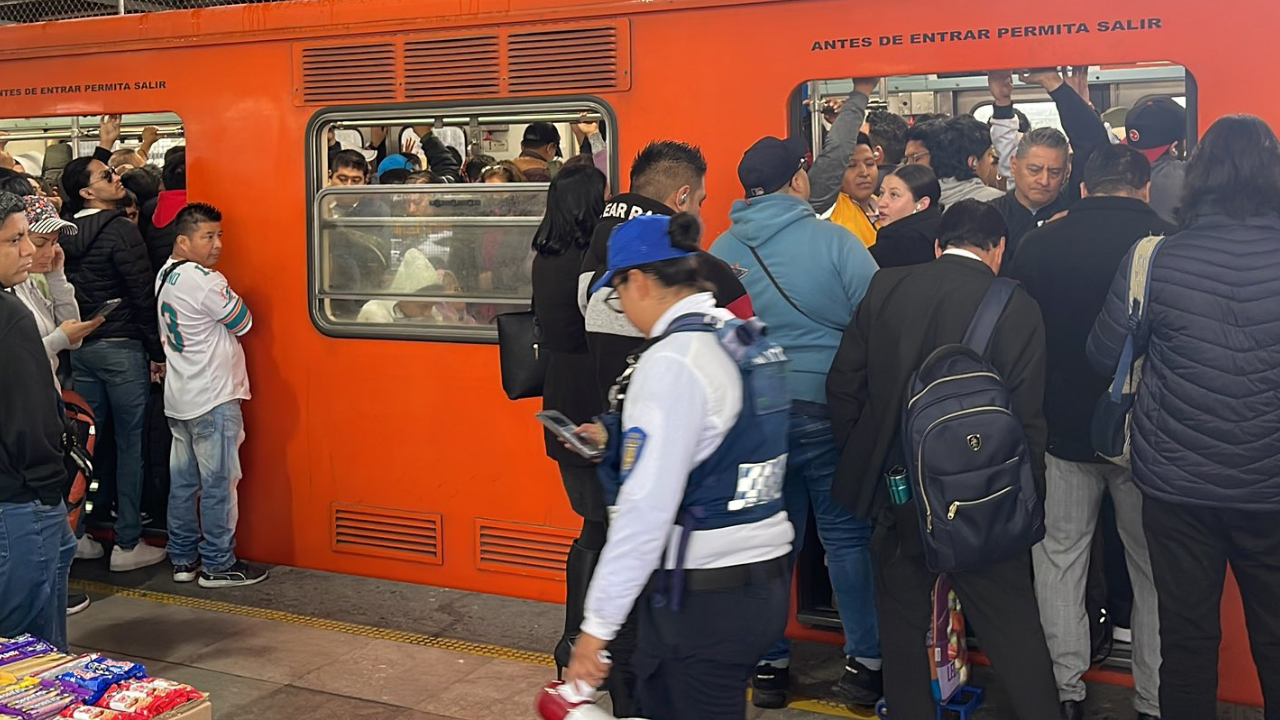 Usuarios reportan lentitud en la linea b