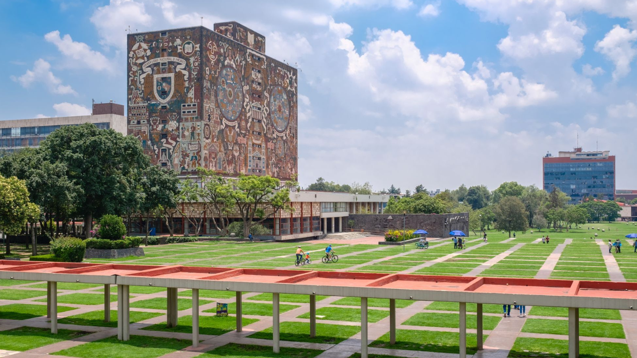 Rechaza la SCJN gratuidad de diplomados para titularse en la UNAM