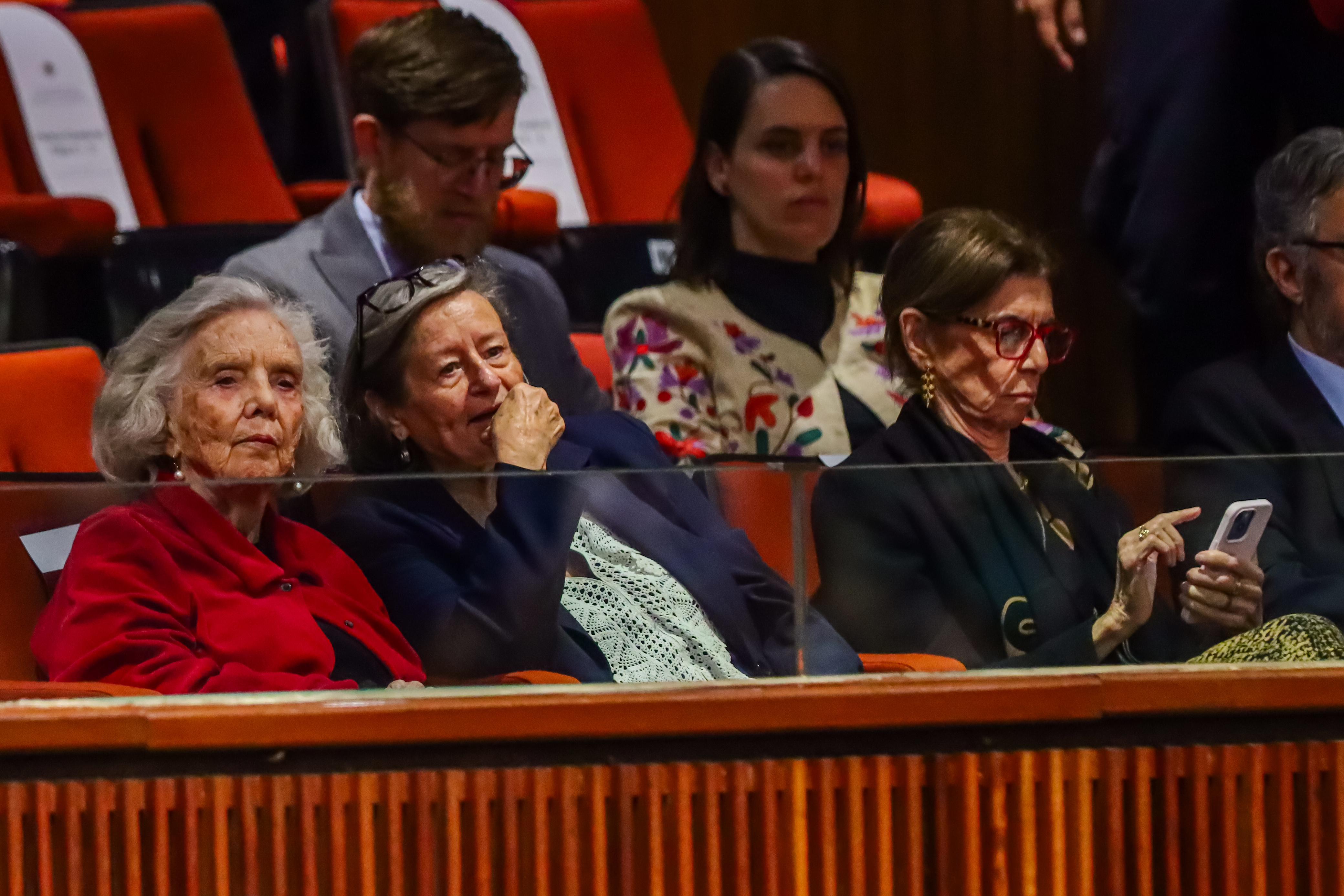 La escritora y periodista Elena Poniatowska fue parte de los invitados especiales que asistieron a la toma de protesta de Claudia Sheinbaum.