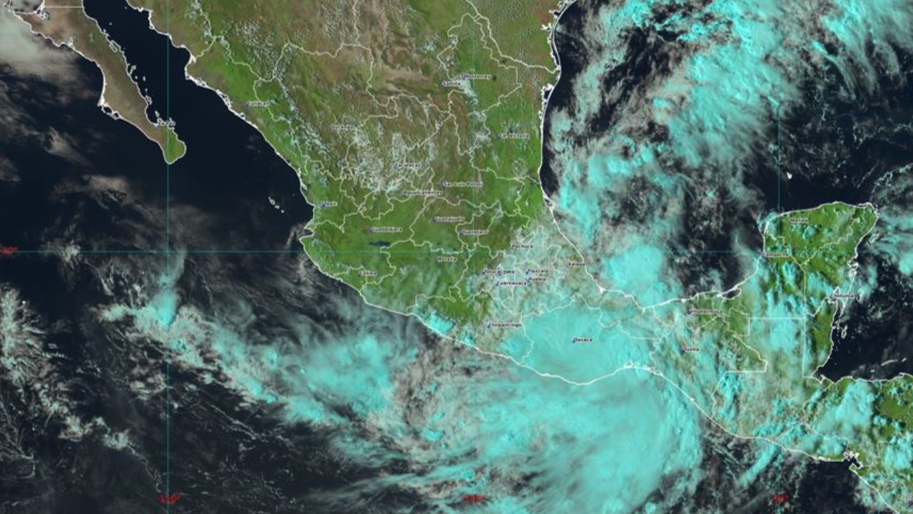 Durante la tarde de este jueves 3 de octubre, la Depresión Tropical Once-E se degradó a Baja Presión remanente antes de tocar tierra.