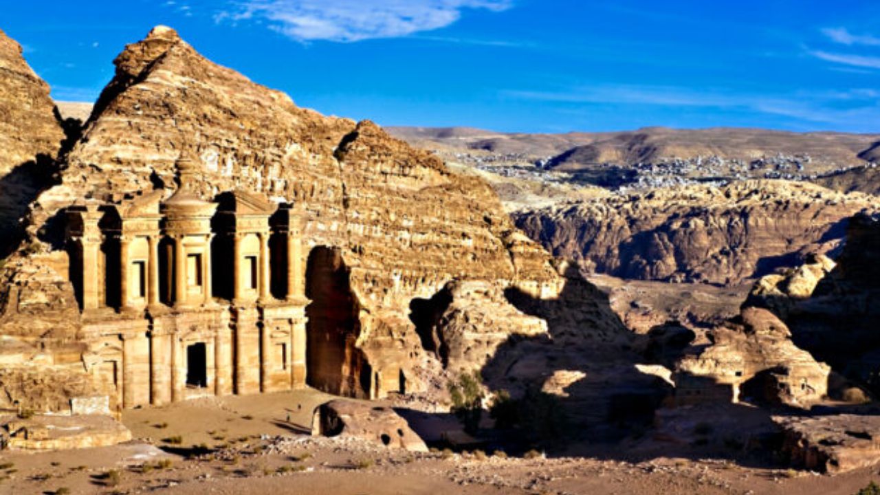 Descubren restos arqueológicos en la antigua ciudad de Petra, lugar donde se grabó Indiana Jones y la última cruzada en 1989.