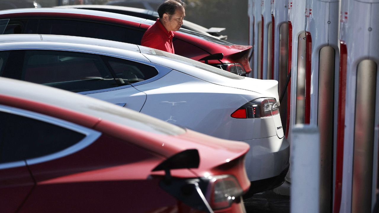 Elon Musk, número uno del fabricante de vehículos eléctricos, anuncia desde abril la presentación que había previsto para el 8 de agosto