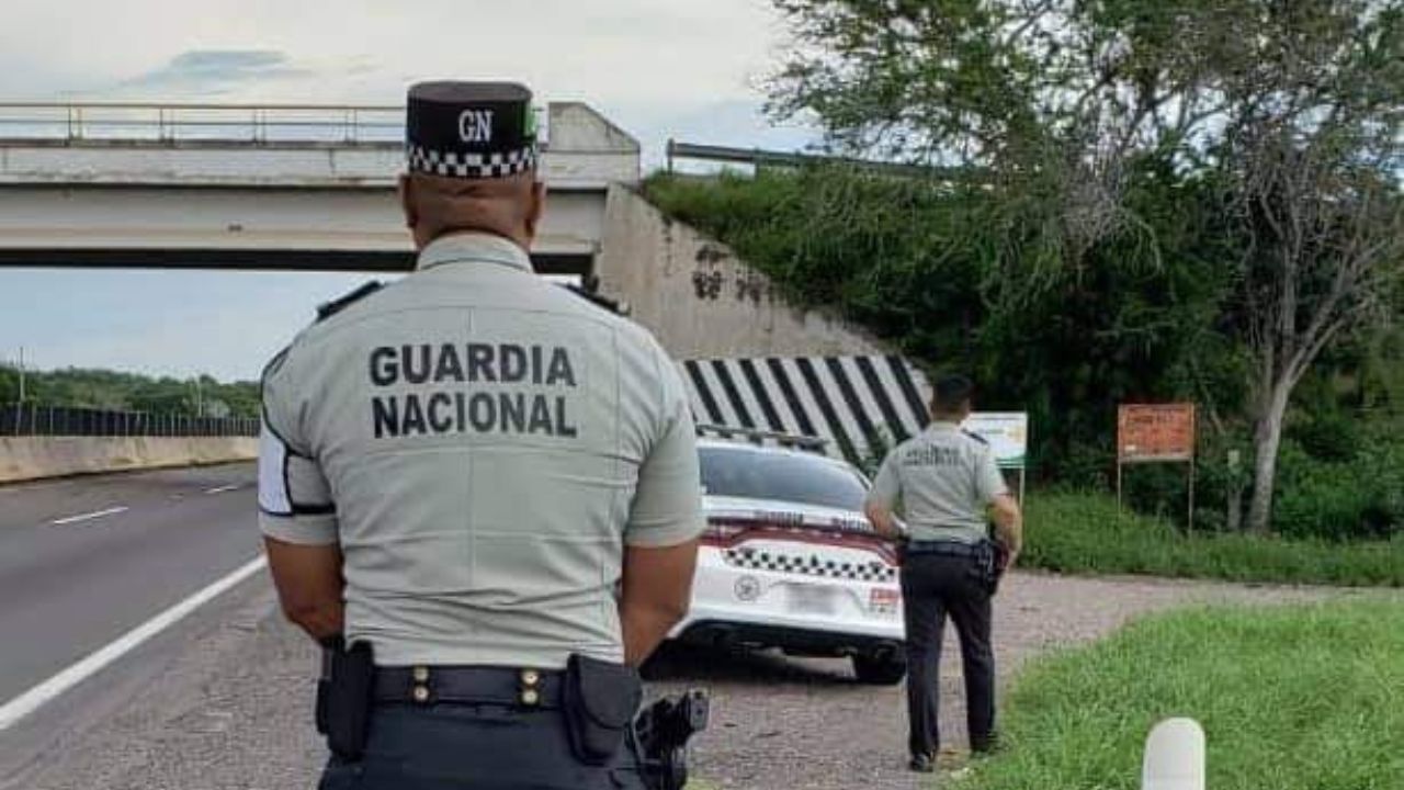 VIOLENCIA. El cuerpo de un hombre fue abandonado a un lado de un puente en Campo Victoria en Costa Rica.