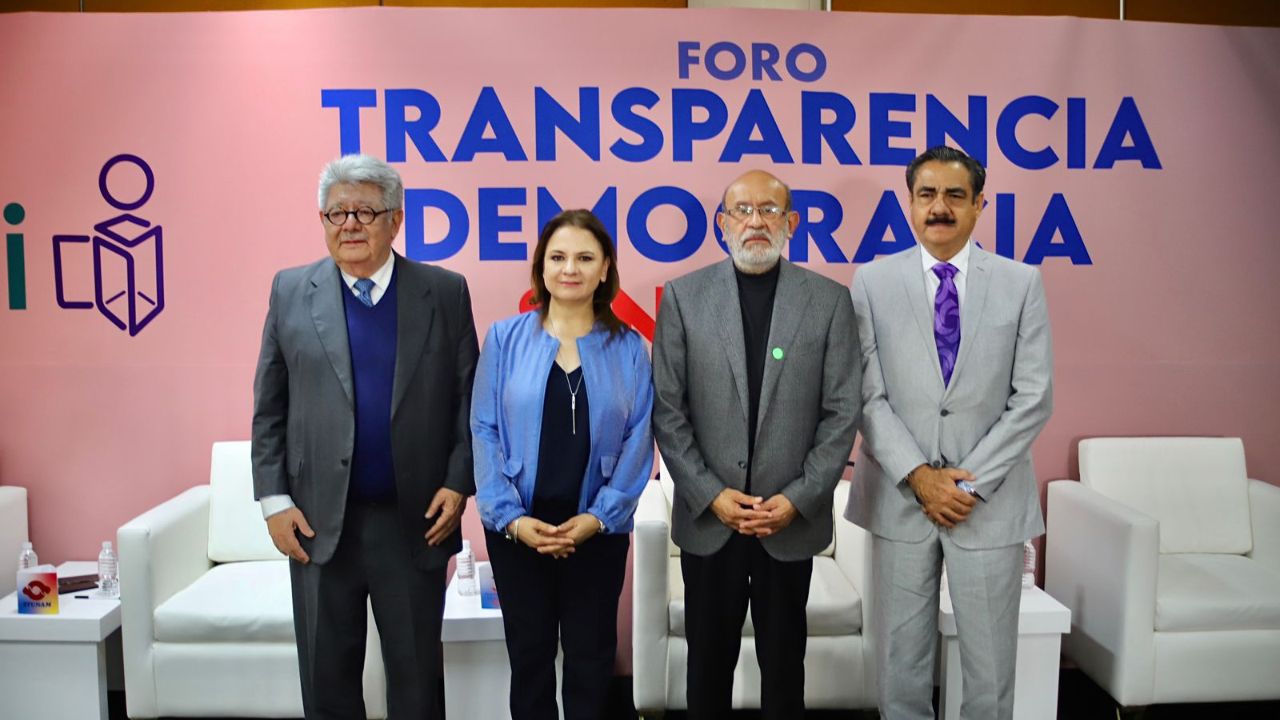 Evento. Plácido Morales participó en el Foro Transparencia y Democracia Sindical.