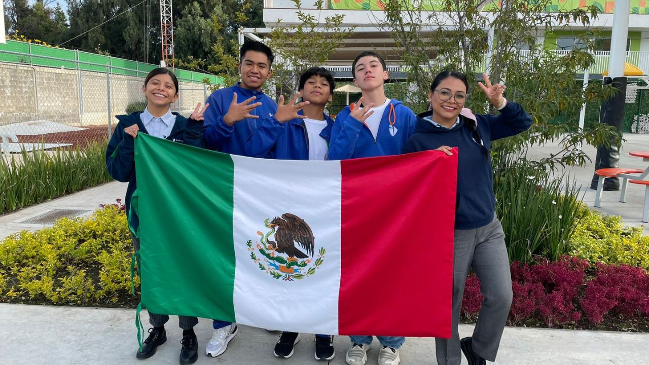 Fundadores. Los creadores de los espacios seguros para la atención mental son Mario Sebastián Zacarias, Patricio Damian Castillo y Aarón Antonio Martinez, estudiantes de una escuela ubicada en Tultepec, Estado de México.