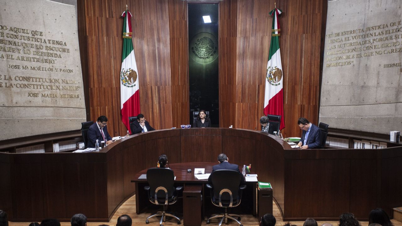 Fondo. El Tribunal no se pronunció sobre la validez o no de los juicios que se mantienen abiertos e involucran al INE sobre la reforma judicial.