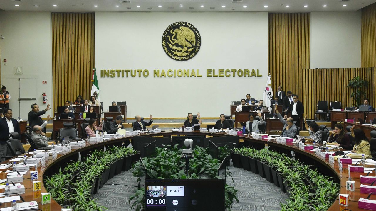 Postura. El INE aseveró que la resolución del Tribunal aporta claridad y certeza para que cumpla con su función de organizar elecciones.