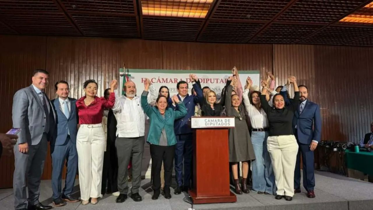 REUNIÓN. Claudia Delgadillo acudió ayer a Saan Lázaro, en la CDMX.