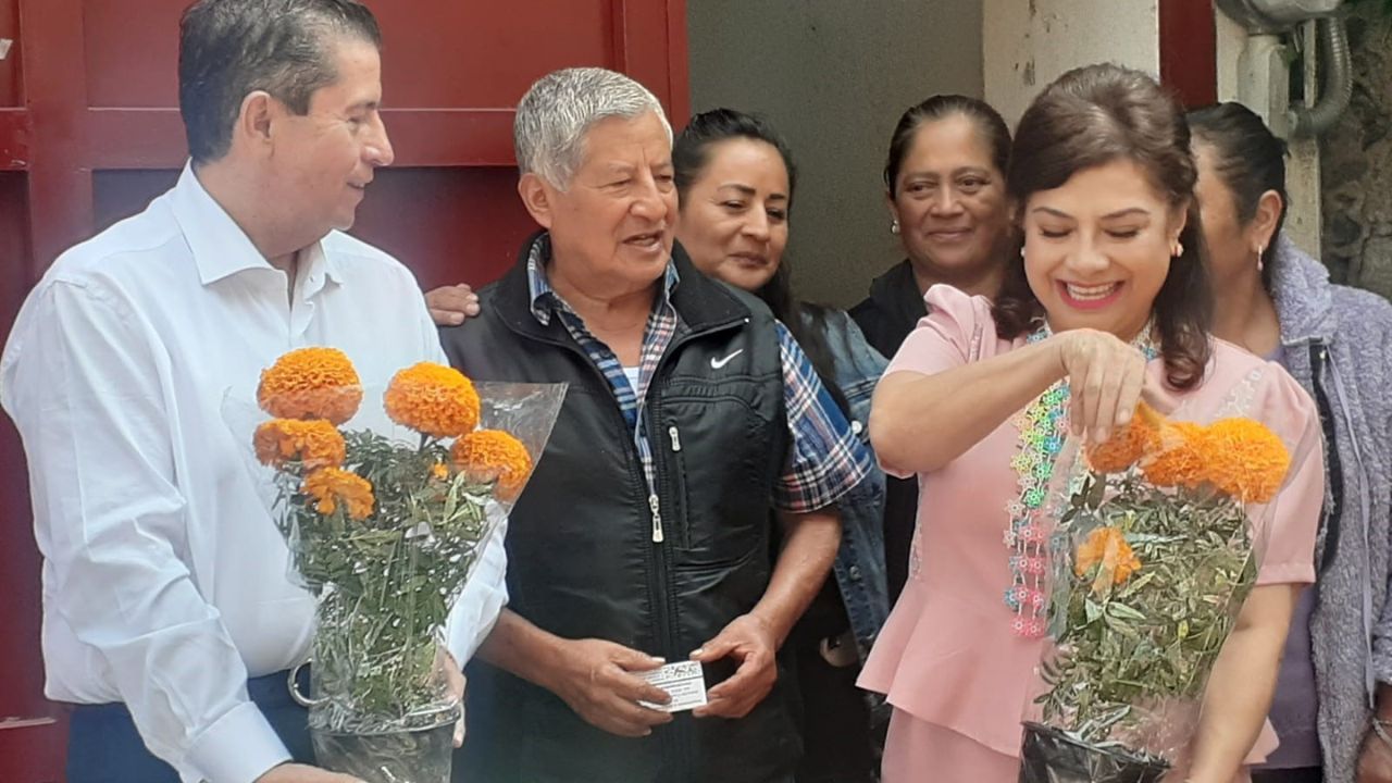 Sinergia. Clara Brugada y Giovani Gutiérrez encabezaron en Coyoacán el segundo jueves del programa de atención “Casa por Casa”.