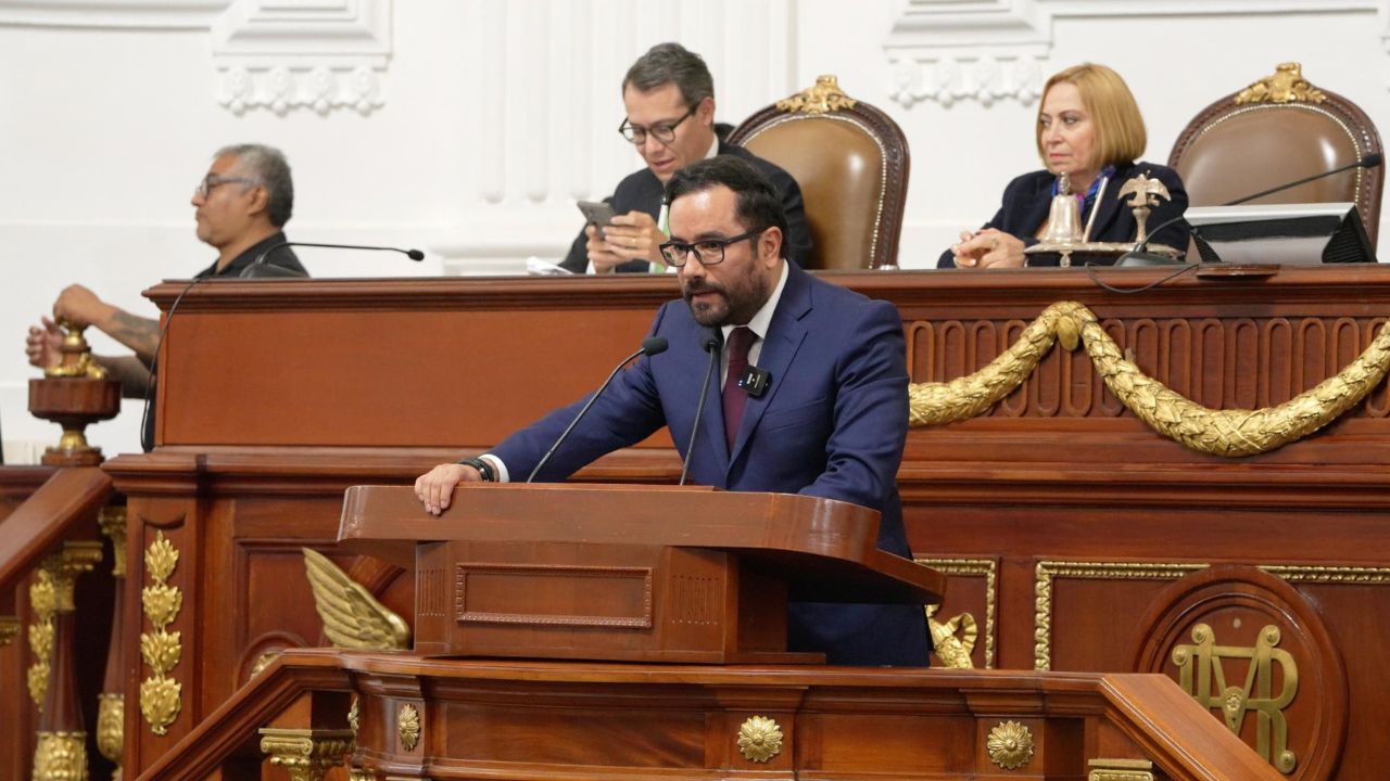 Objetivo. El diputado Víctor Hugo Romo aseguró que se busca una reconciliación histórica.