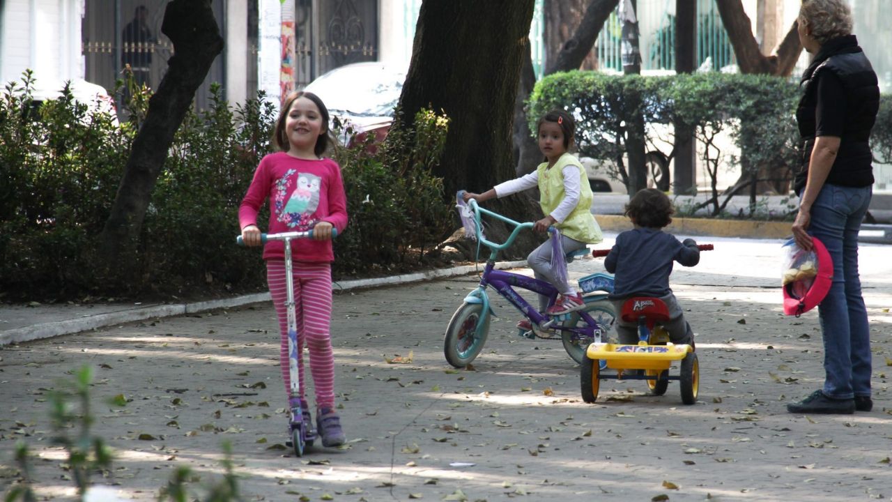 Proyecto. La mandataria capitalina anunció las “Ludicalles”, que consisten en cerrar el paso vehícular en la colonia Obrera para el disfrute de los infantes.