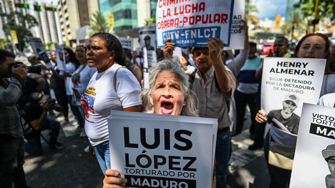 CONTROL. Decenas de funcionarios fueron encarcelados por traición, junto con cientos de opositores al régimen, en una clara muestra de la represión política 