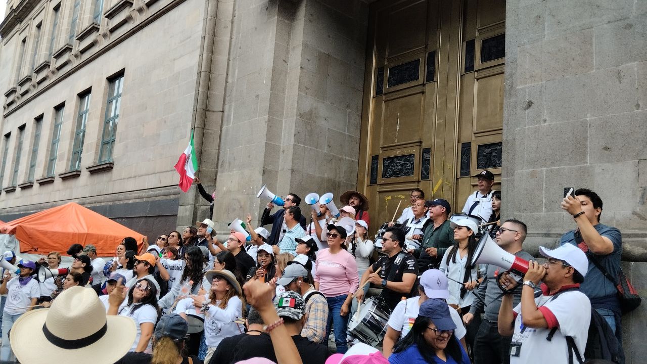 Advertencia. Los trabajadores del Poder Judicial deben reanudar actividades o se deberán suspender sus pagos, plantearon en el Congreso local.