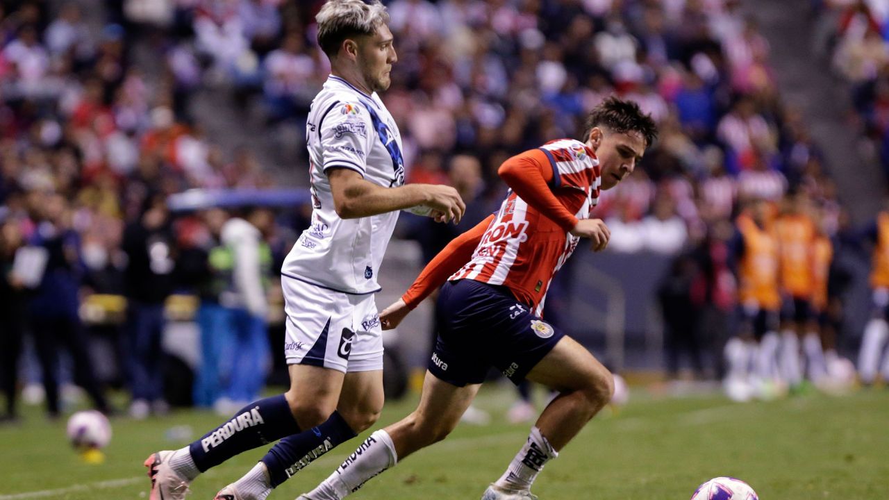 Puebla venció a Chivas en el arranque de la Jornada 14