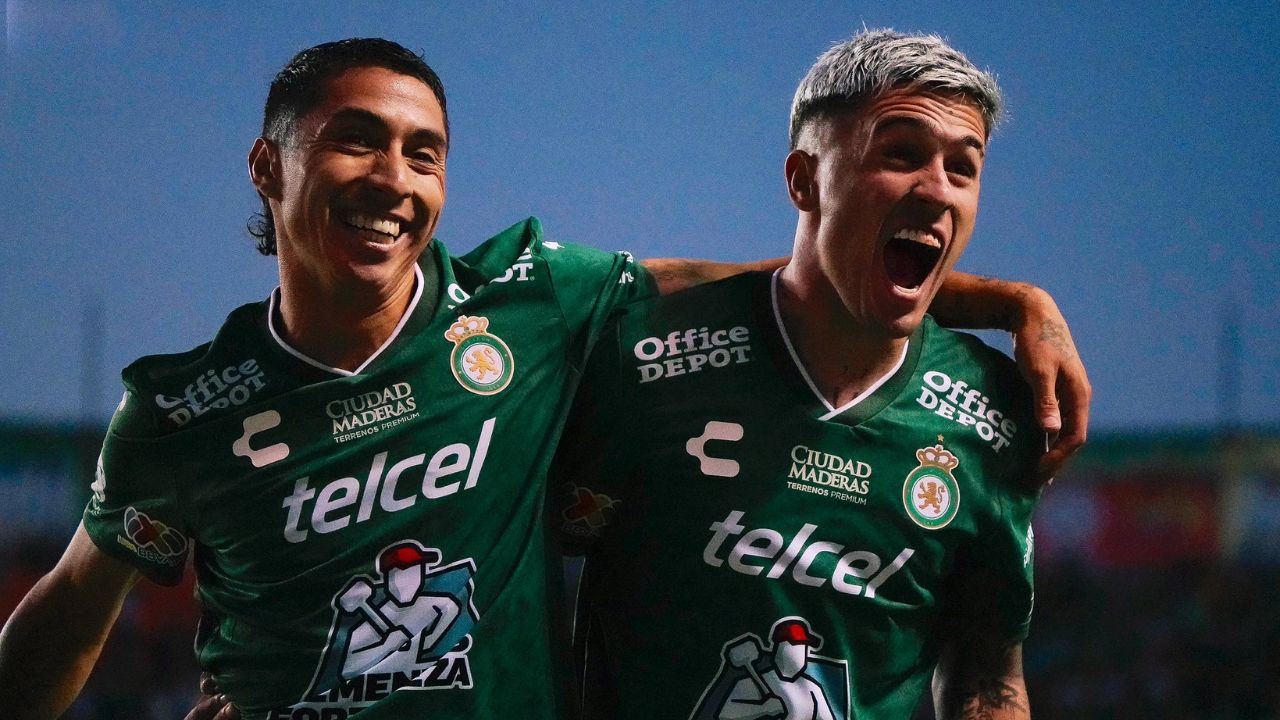 En un emocionante encuentro disputado en el estadio Nou Camp, el equipo de León logró una contundente victoria de 4-0 sobre Querétaro.