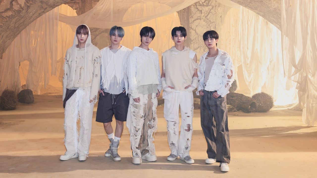 Tomorrow x Together es uno de los actos principales en el Axe Ceremonia.