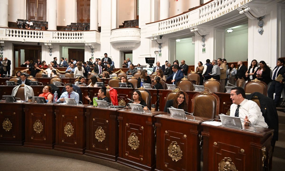 Congreso de la Ciudad de México aprueba minuta para erradicar brecha salarial en razón de género.