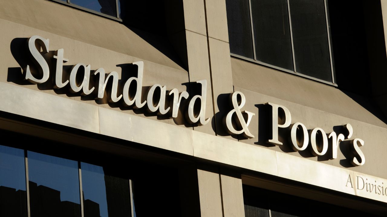 Standard and Poor's también reduce perspectivas para México… por Trump