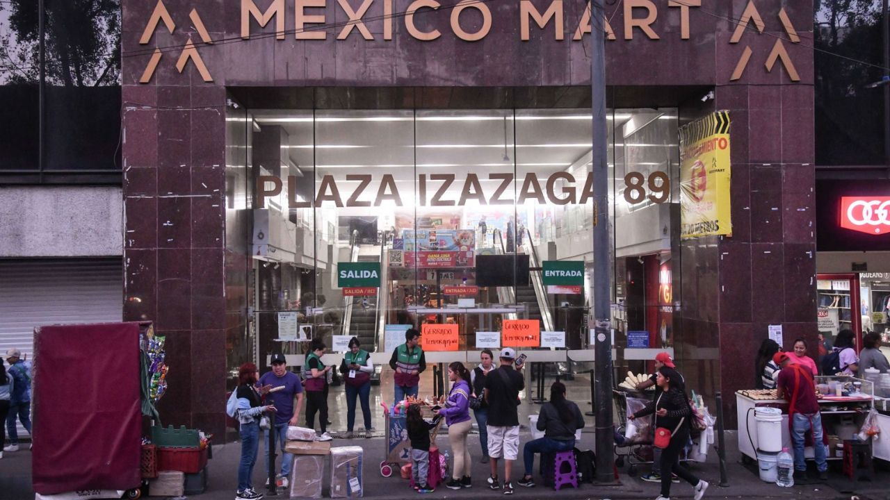 Luego del Operativo Limpieza realizado en la Plaza Izazaga 89 y la amenaza de extinción de dominio, esta anunció su cierre temporal.