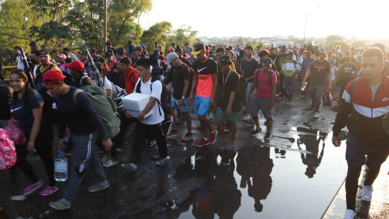 No habrá obstáculo ni represión para el tránsito por territorio nacional de las caravanas migrantes: Ricardo Monreal.