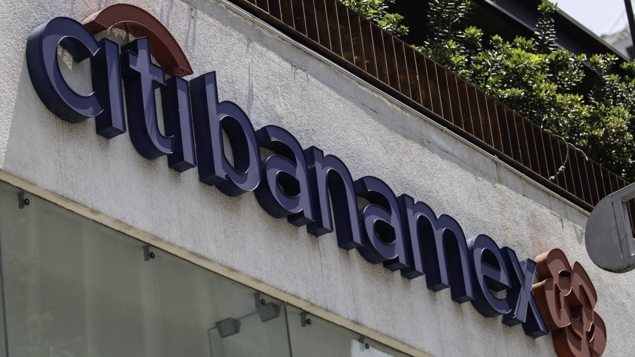 Citibanamex revisó que es probable un cambio de perspectiva en la calificación crediticia de México.