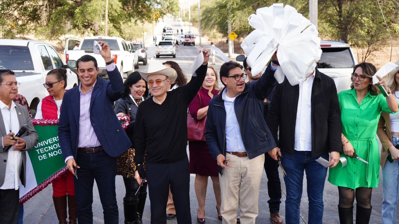 Los nogalenses ya cuentan con calles principales rehabilitadas, como la avenida Adolfo Ruiz Cortines, que favorece al comercio local.