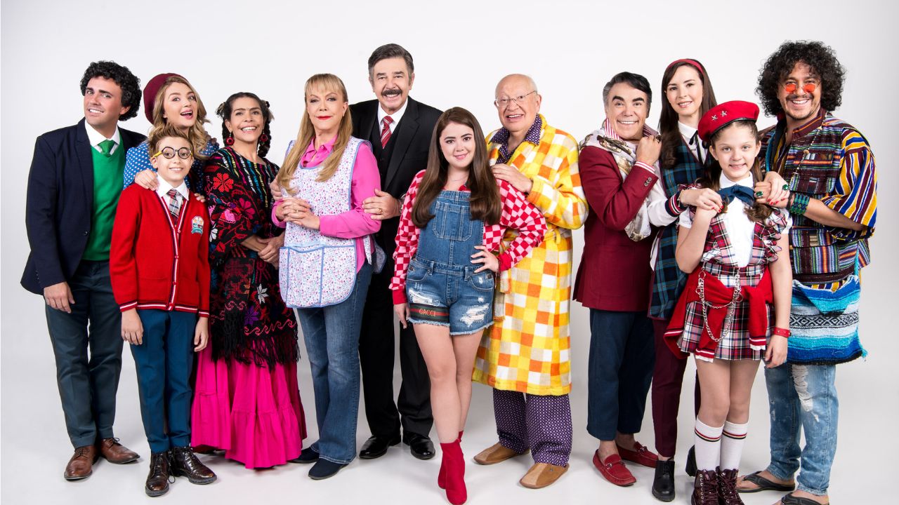 Elenco de "Una familia de 10" en 2021.