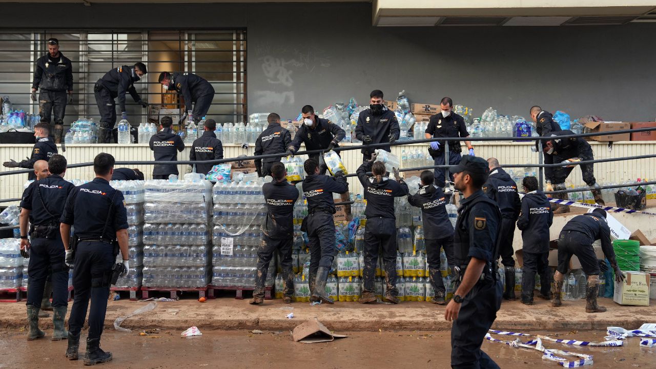 Ayuda humanitaria en España