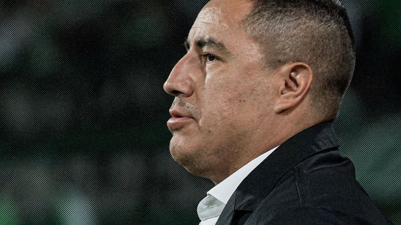 A falta de una confirmación oficial, versiones en Colombia señalan que Efraín Juárez será castigado con tres años de veto para ingresar a cualquier estadio profesional de dicho país