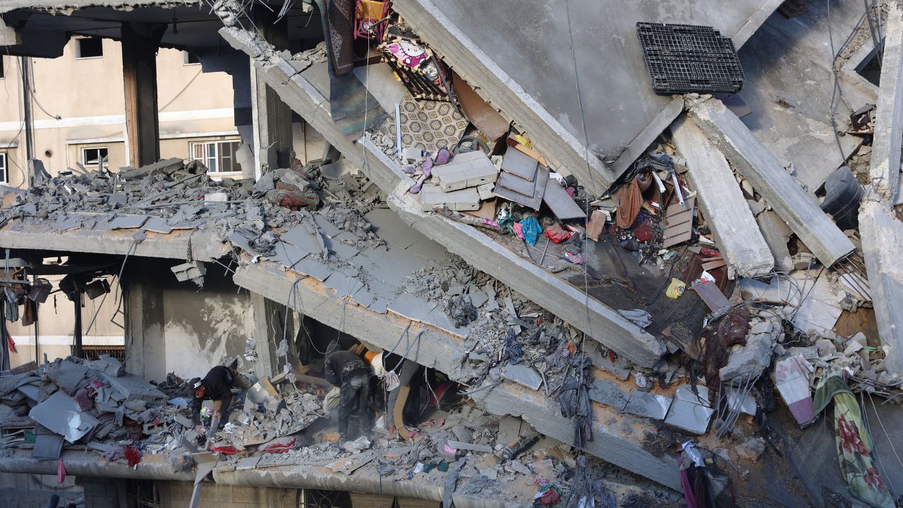 Agence France-Presse (AFP), Belal Alsabbagh y Youssef Hassouna, ganaron el prestigioso premio Rory Peck por su "poderosa" cobertura de la guerra en la Franja de Gaza