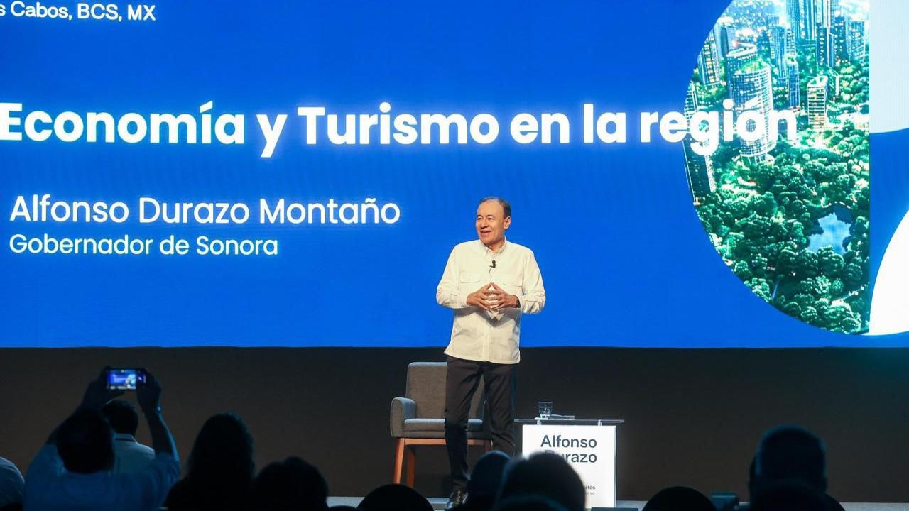 Alfonso Durazo Montaño resaltó las virtudes del Plan Sonora de Energías Sostenibles durante el Foro Mar de Cortés en Los Cabos, BCS.