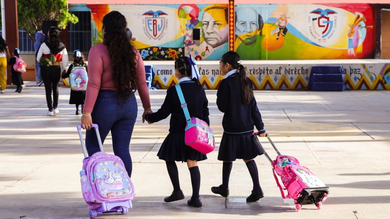 Entérate si este próximo 22 de noviembre habrá o no clases en las escuelas de educación básica del país y cuál es la razón.