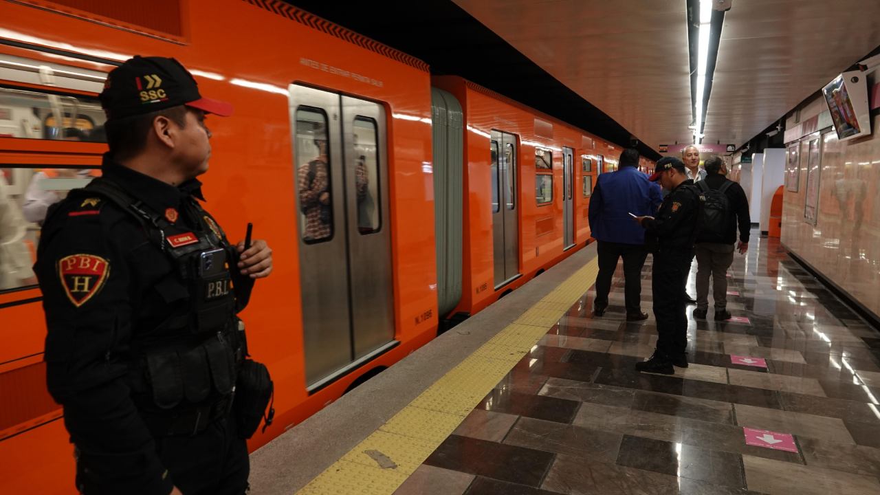 Una persona presuntamente se arrojó a las vías del Metro