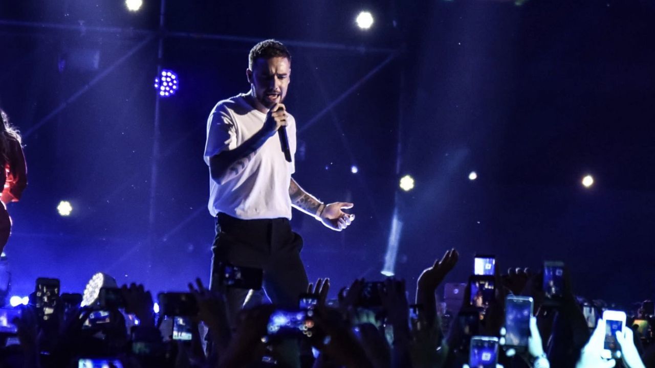 Liam Payne durante presentación en los MTV MIAW de México.