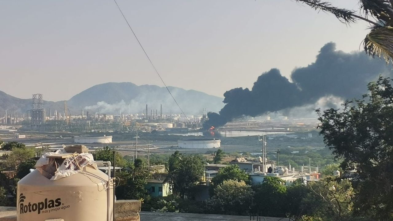 incendio en la refinería de Salina Cruz