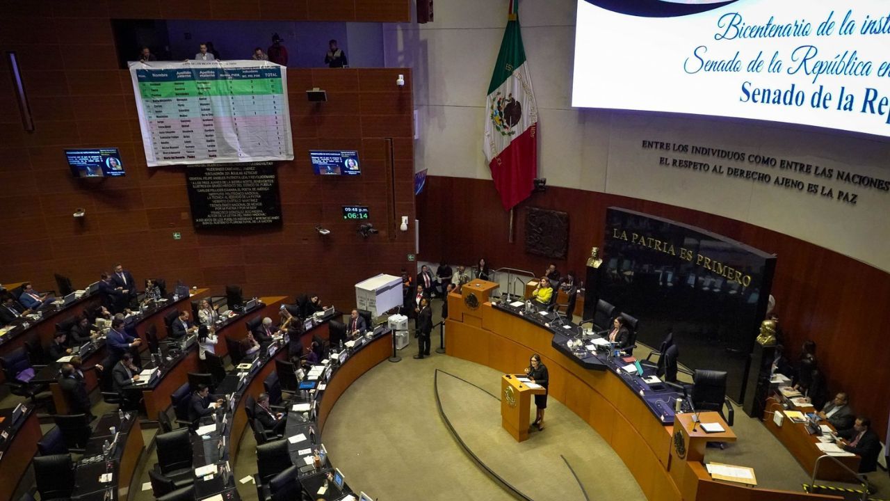 Las reformas aprobadas tienen su origen en una iniciativa presentada por la presidenta de México, Claudia Sheinbaum.